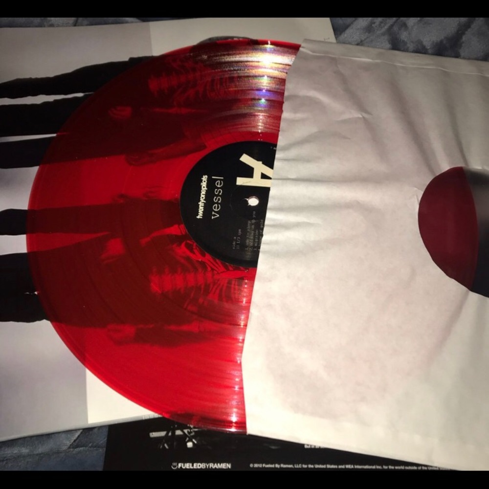TOP VESSEL RED VINYL twenty one pilots